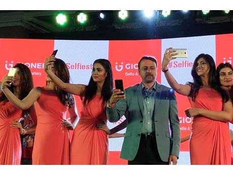 Gionee  A1 phone is made in India, for  selfie lovers