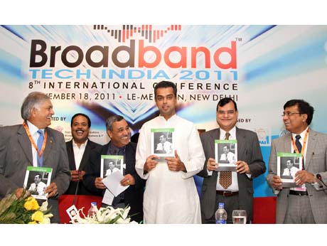 Indian government  to roll out nationwide  fibre  network; BSNL to implement: Minister