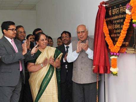 Indian Postal department locates   its  key data centre at  the  Dhirubhai Ambani Knowledge City in New Mumbai