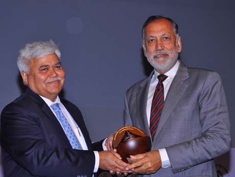 NIIT's Pawar  honored for leadership of GIS in India