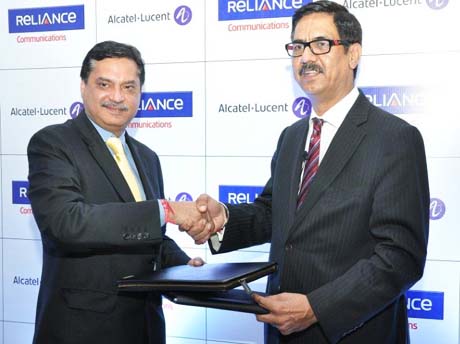 Reliance entrusts  some of its networks in India to Alcatel-Lucent in a billion dollar contract