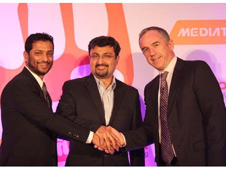 Three way partnership to enhance the experience of Indian smartphone users