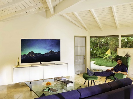Samsung brings world-first 8K TV to India
